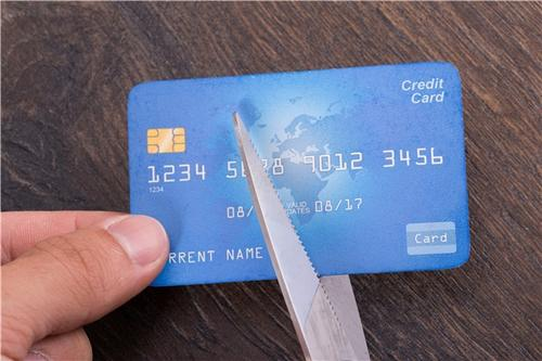 信用卡逾期一天有什么影响？